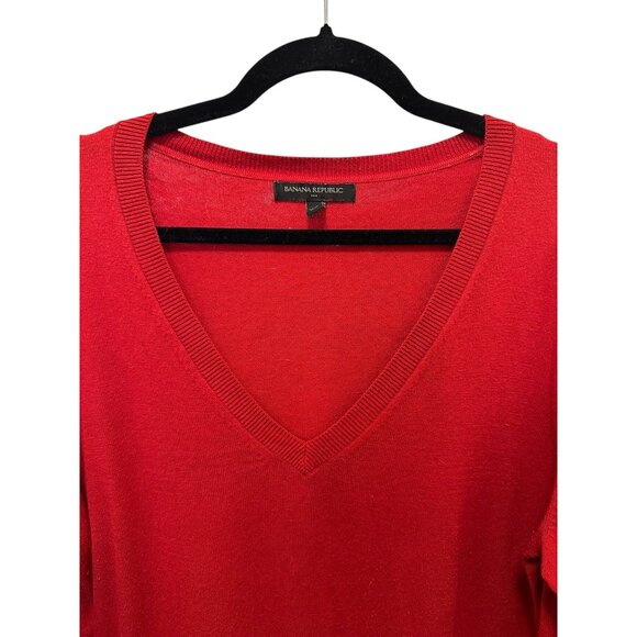 Banana Republic Womens Red V-Neck Sweater With Ruffle Cuffs Size L - Picture 3 of 5